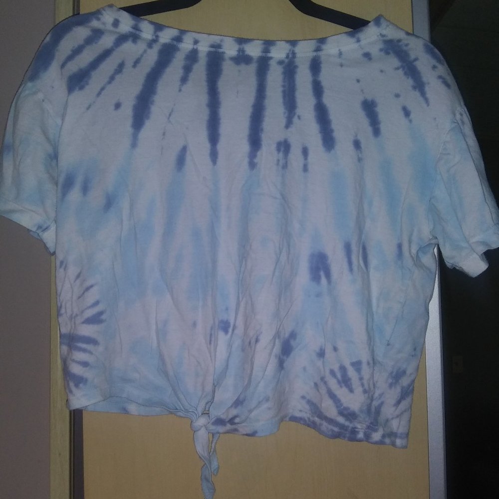 light blue tie die crop top